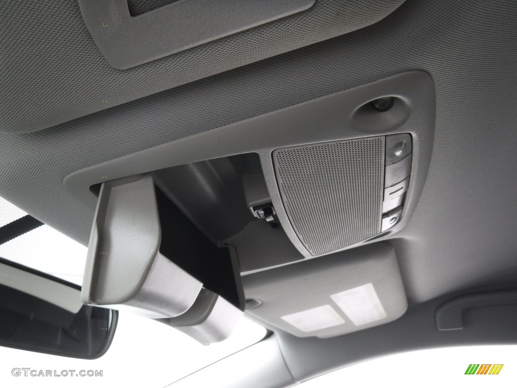 2016 Rogue SV AWD - Magnetic Black / Charcoal photo #18