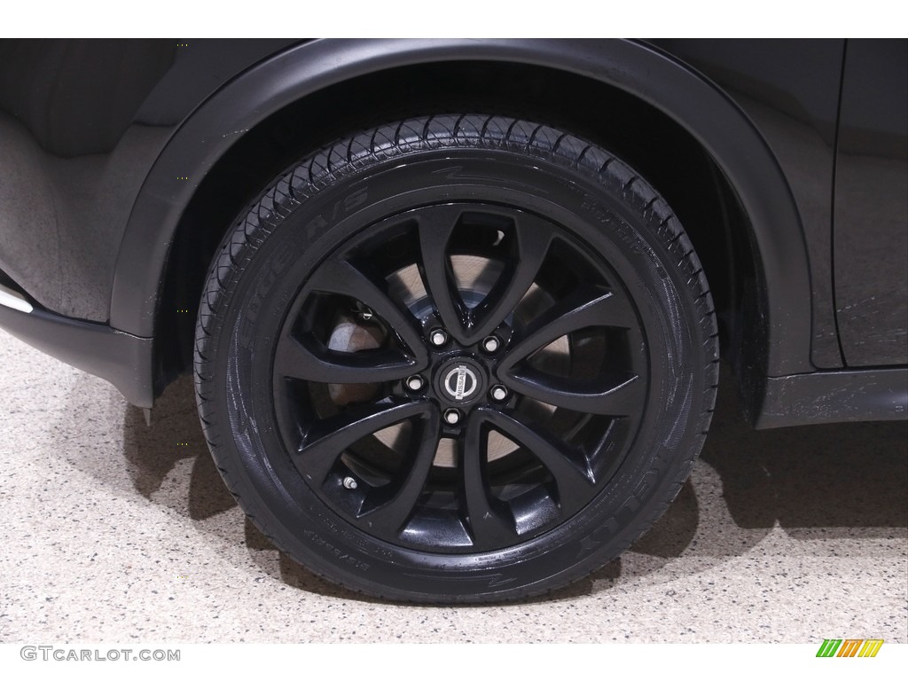 2017 Nissan Juke SV AWD Wheel Photos