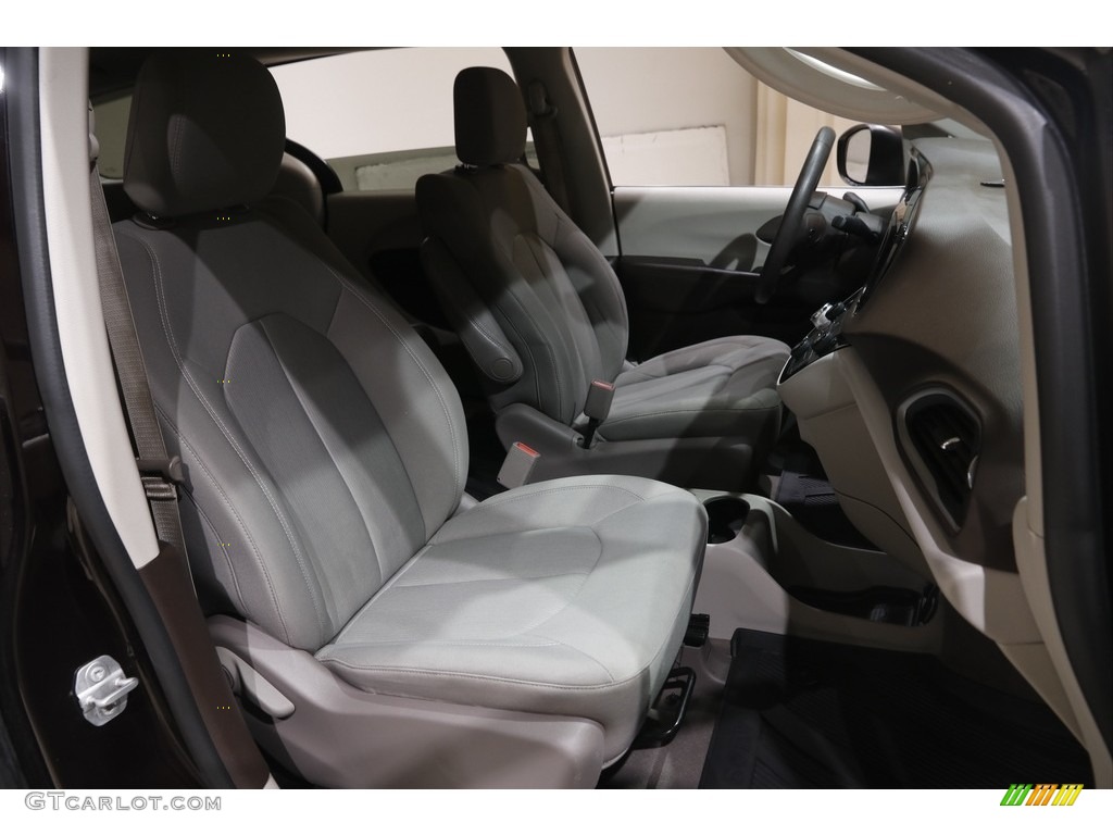 2017 Pacifica Touring - Dark Cordovan Pearl / Cognac/Alloy/Toffee photo #19