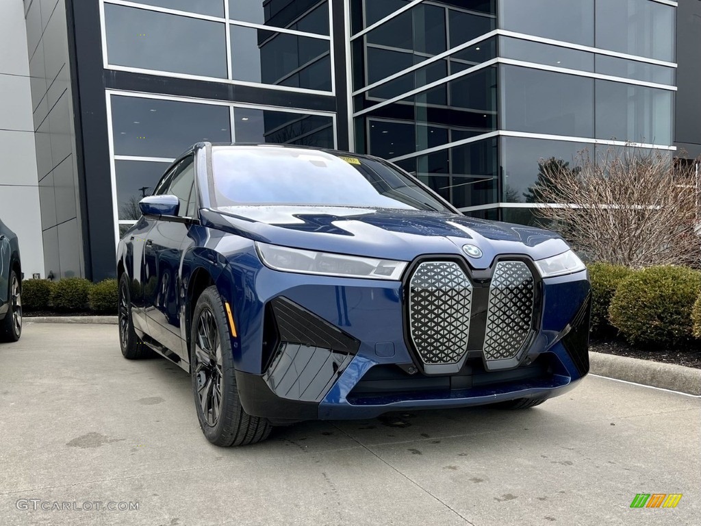 2023 BMW iX xDrive50 Exterior Photos