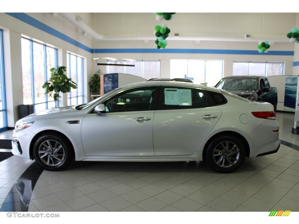 2020 Optima LX - Sparkling Silver / Black photo #10
