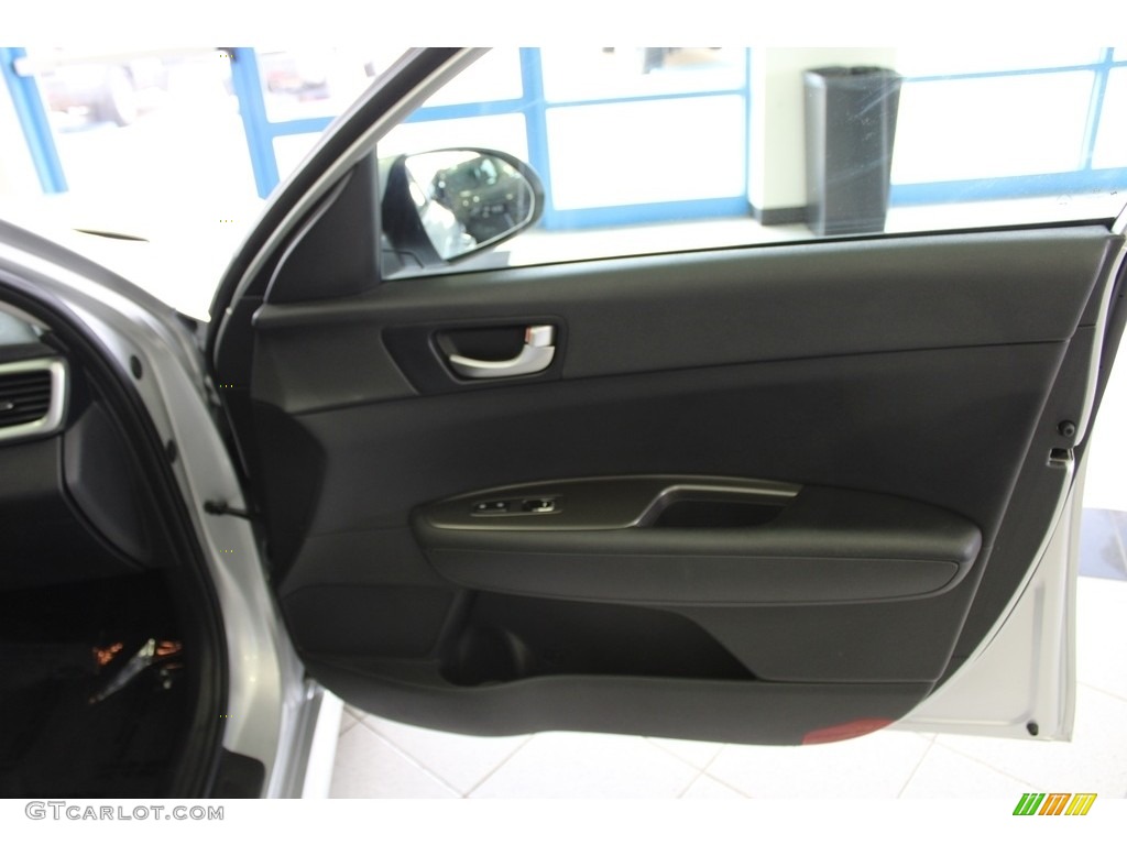 2020 Optima LX - Sparkling Silver / Black photo #14