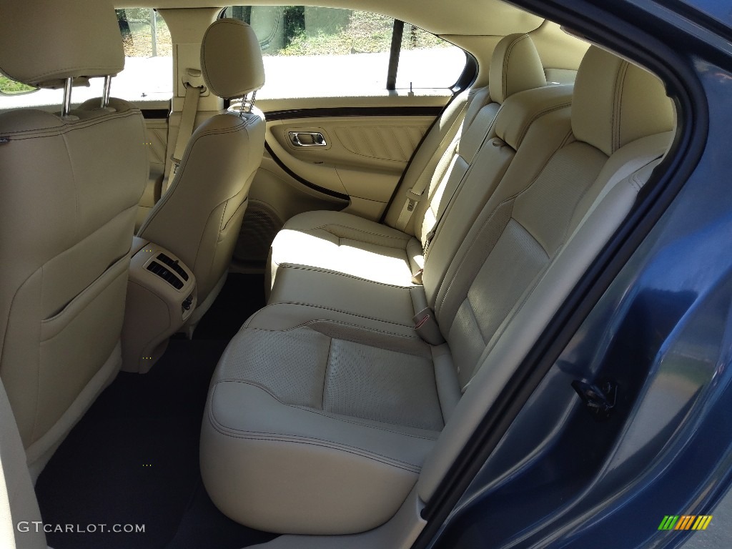 2019 Ford Taurus Limited Rear Seat Photo #145839722
