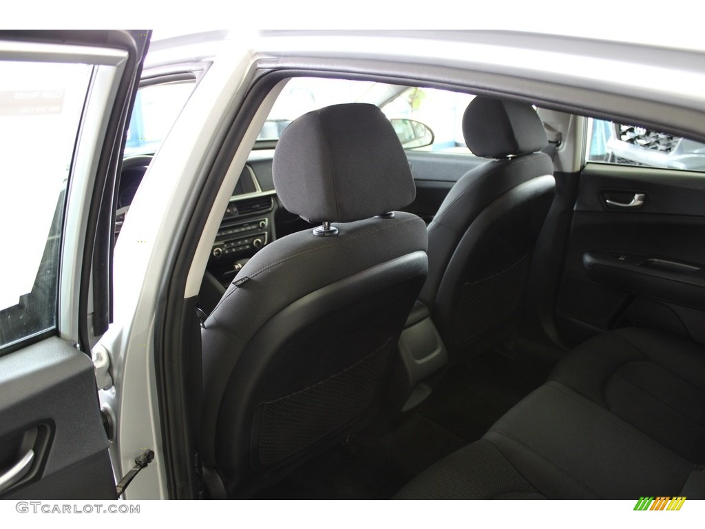 2020 Optima LX - Sparkling Silver / Black photo #23