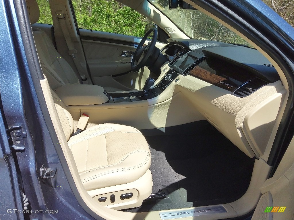 2019 Taurus Limited - Blue Metallic / Dune photo #16