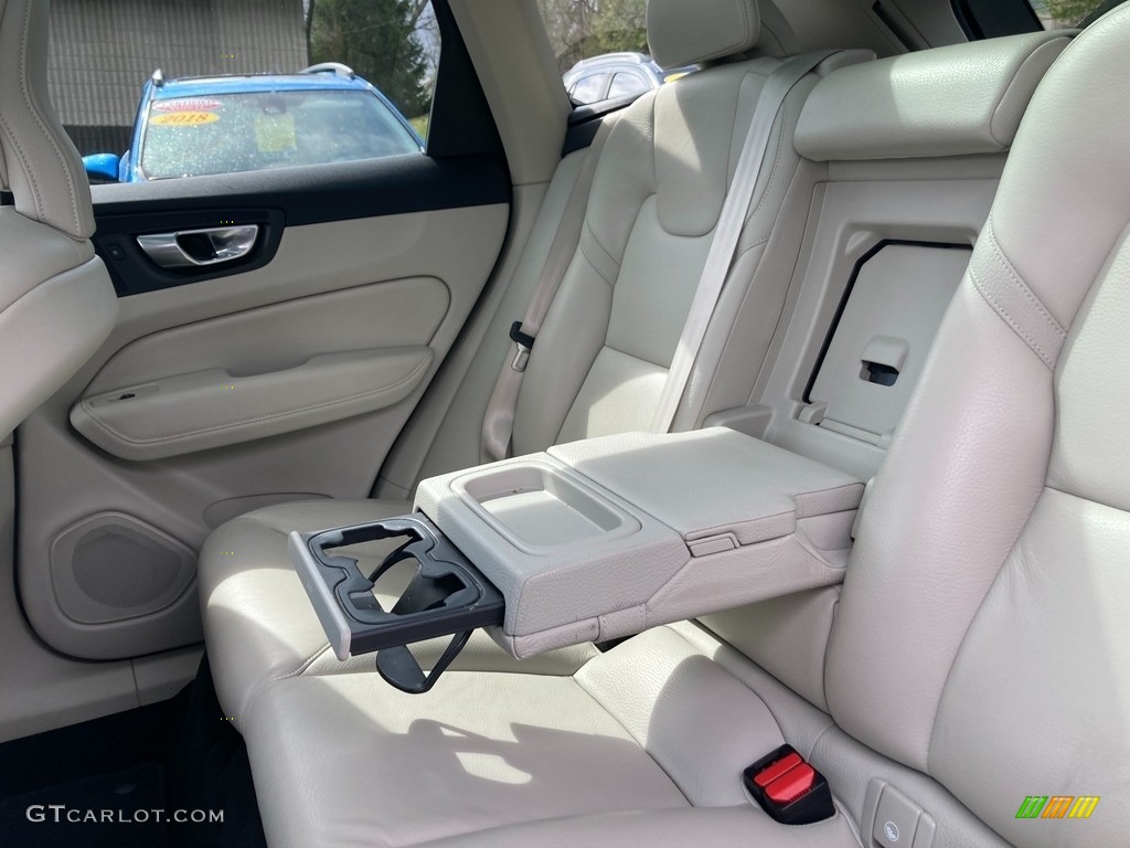 2020 Volvo XC60 T5 Momentum Rear Seat Photo #145840760