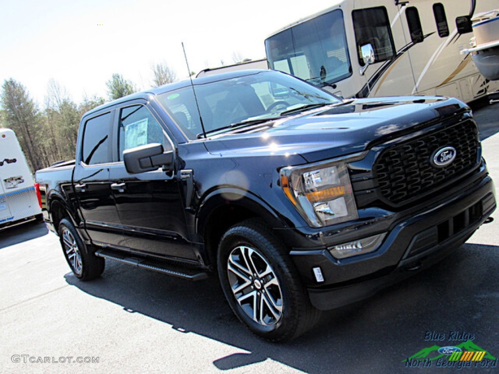 2023 F150 STX SuperCrew 4x4 - Antimatter Blue Metallic / Black photo #30