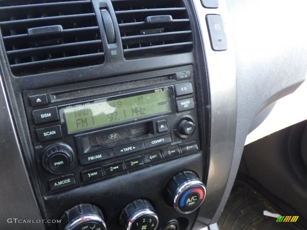 2005 Tucson GLS V6 - Mesa Red / Beige photo #13