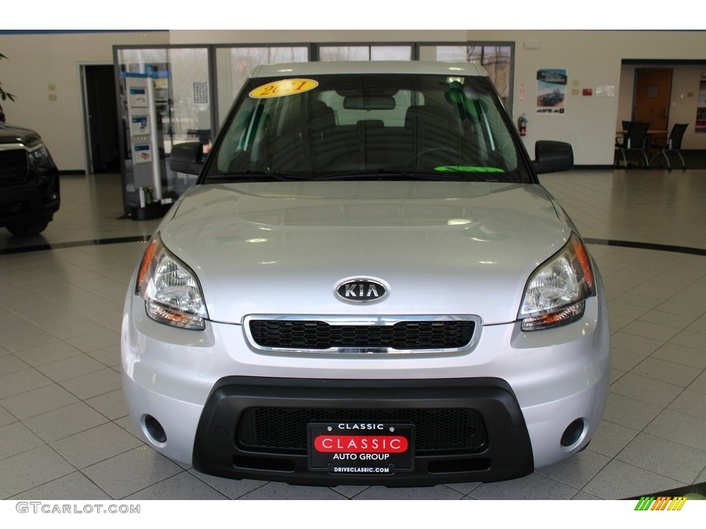 2011 Soul 1.6 - Bright Silver / Black Cloth photo #2