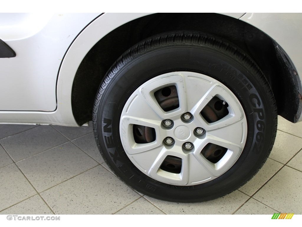 2011 Soul 1.6 - Bright Silver / Black Cloth photo #11