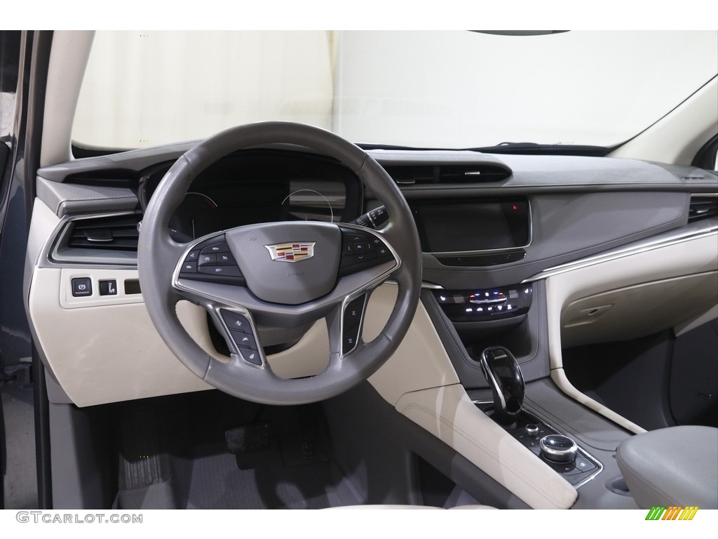 2020 Cadillac XT5 Premium Luxury AWD Dashboard Photos