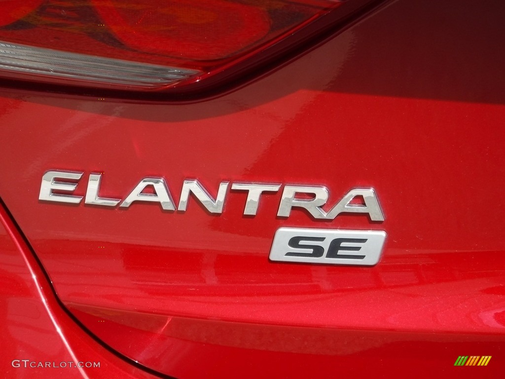2017 Elantra SE - Red / Gray photo #8