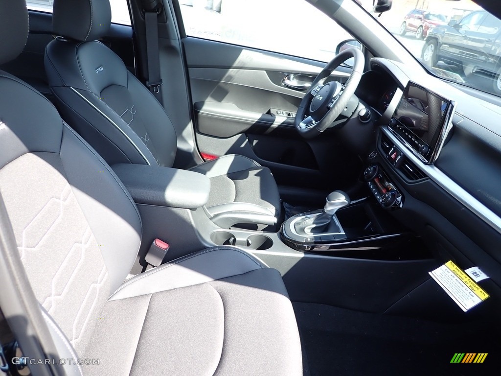 2023 Forte GT-Line - Aurora Black / Black photo #11