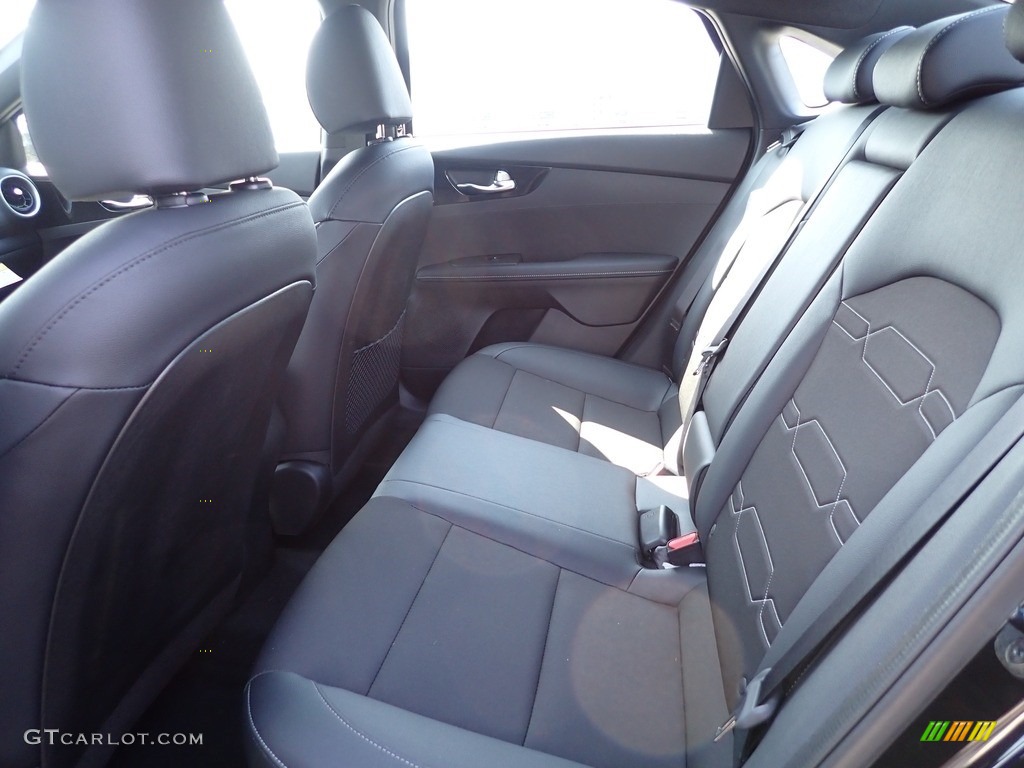 2023 Forte GT-Line - Aurora Black / Black photo #12