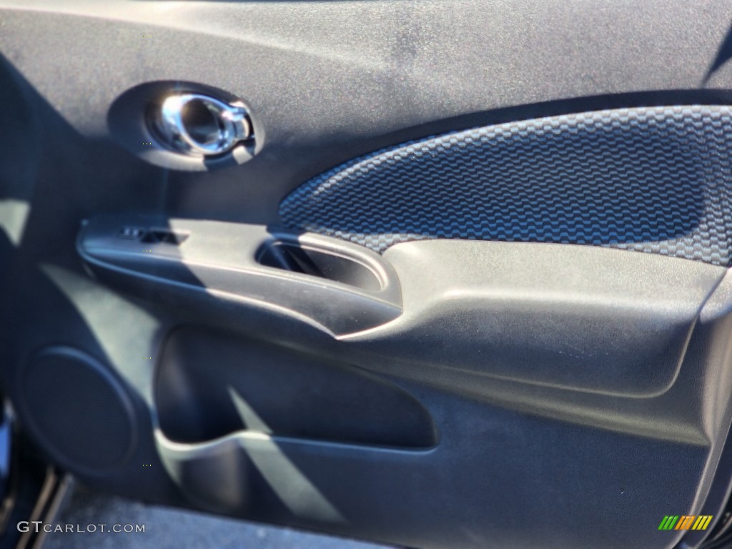 2014 Versa Note SV - Super Black / Charcoal photo #10