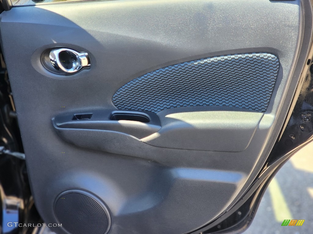 2014 Versa Note SV - Super Black / Charcoal photo #14