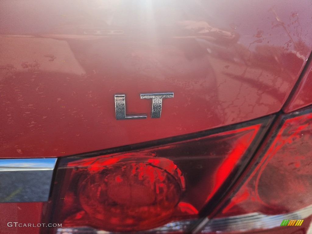 2015 Cruze LT - Red Hot / Jet Black/Medium Titanium photo #7
