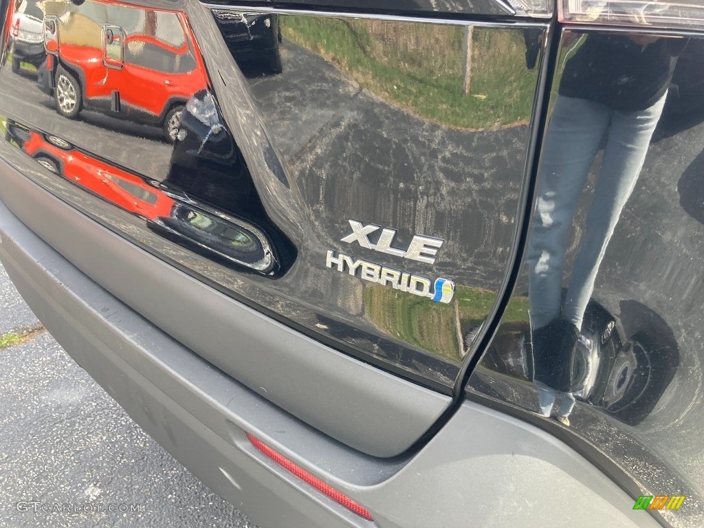 2021 RAV4 XLE AWD Hybrid - Midnight Black Metallic / Black photo #41