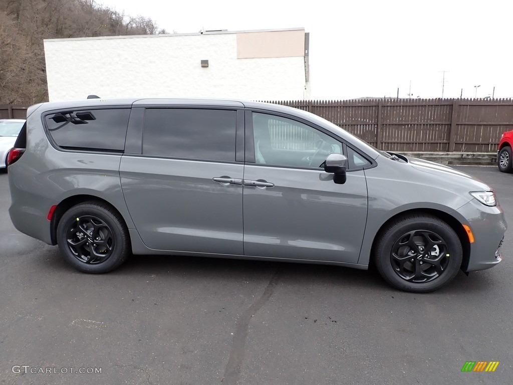 Ceramic Gray 2023 Chrysler Pacifica Hybrid Touring L Exterior Photo #145858408