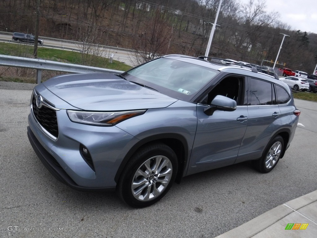 Moondust 2022 Toyota Highlander Hybrid Limited AWD Exterior Photo #145859947