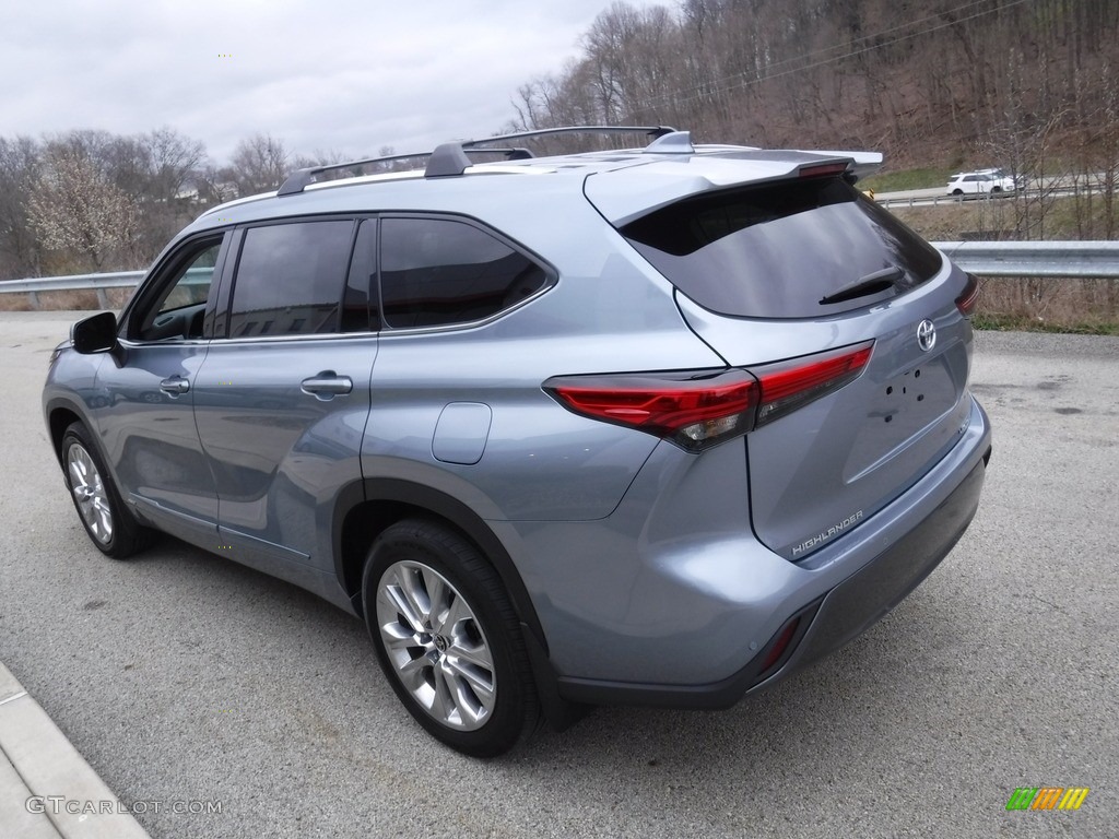 2022 Highlander Hybrid Limited AWD - Moondust / Black photo #18