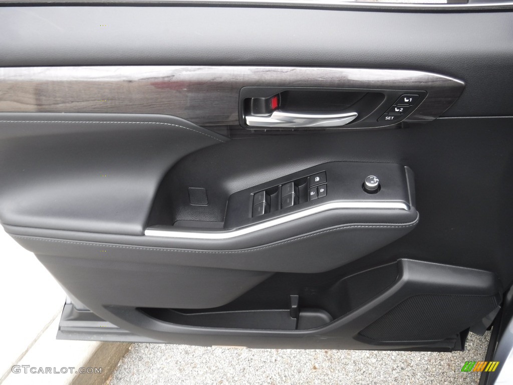 2022 Toyota Highlander Hybrid Limited AWD Door Panel Photos