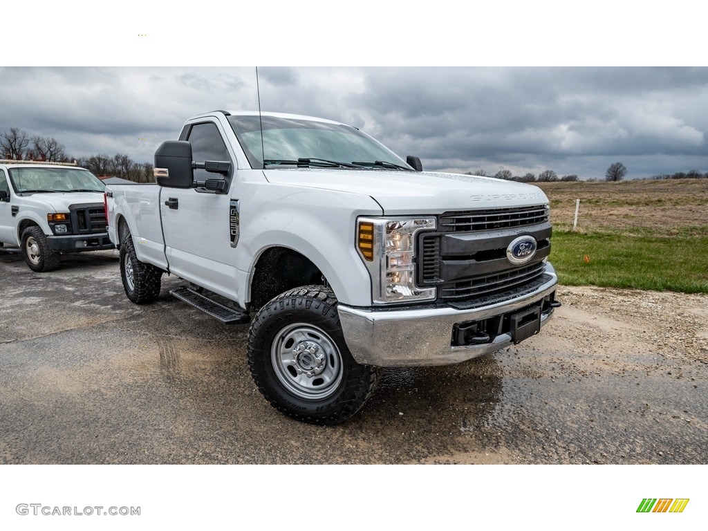 2019 F250 Super Duty XL Regular Cab 4x4 - Oxford White / Earth Gray photo #1