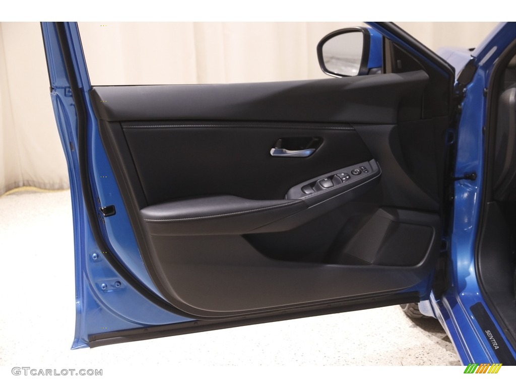 2021 Nissan Sentra SV Door Panel Photos