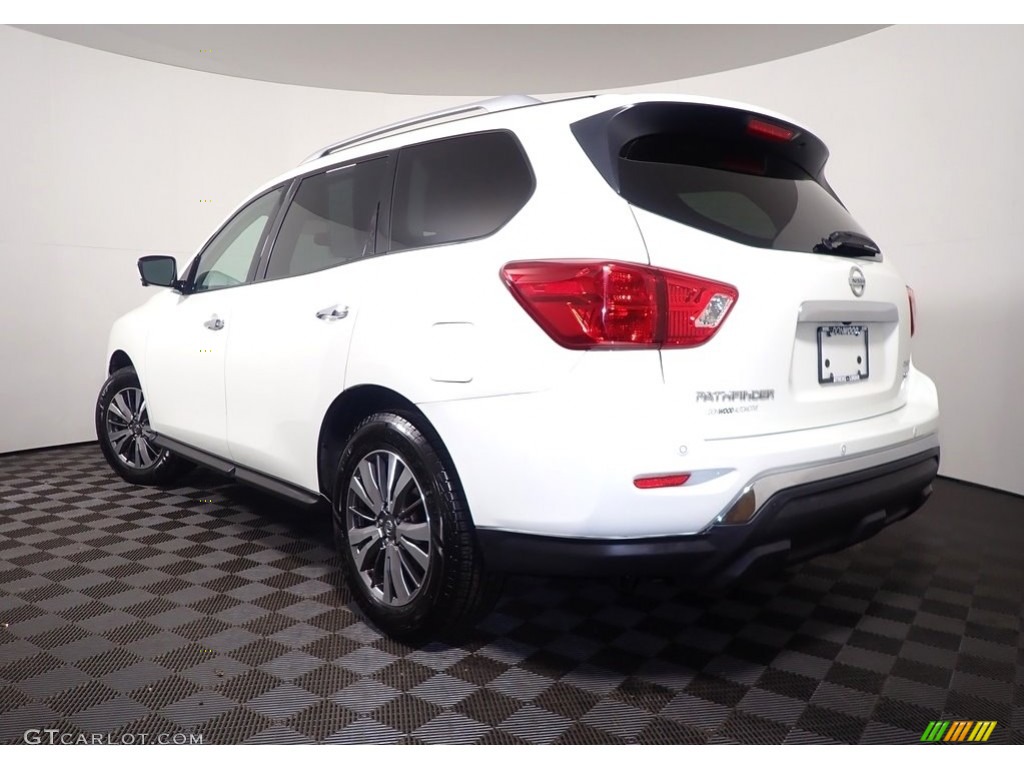 2020 Pathfinder SL 4x4 - Pearl White Tricoat / Charcoal photo #10