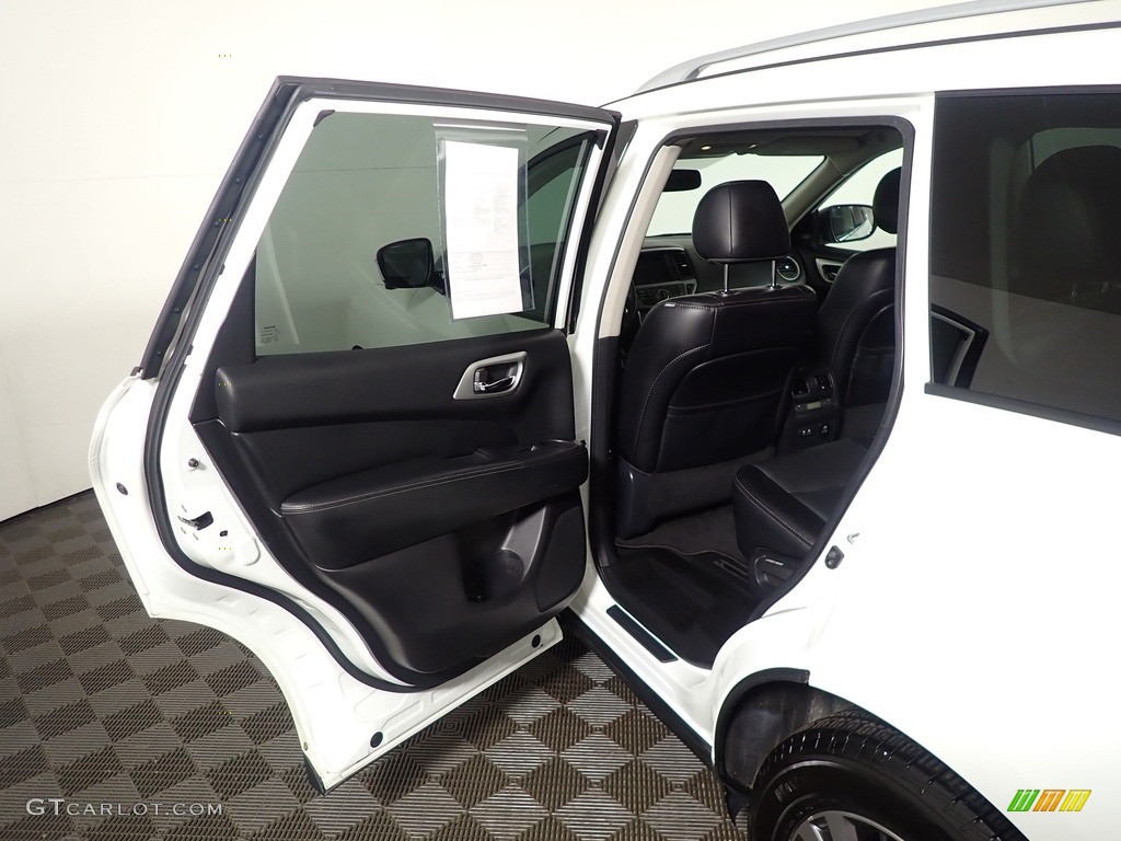2020 Pathfinder SL 4x4 - Pearl White Tricoat / Charcoal photo #32