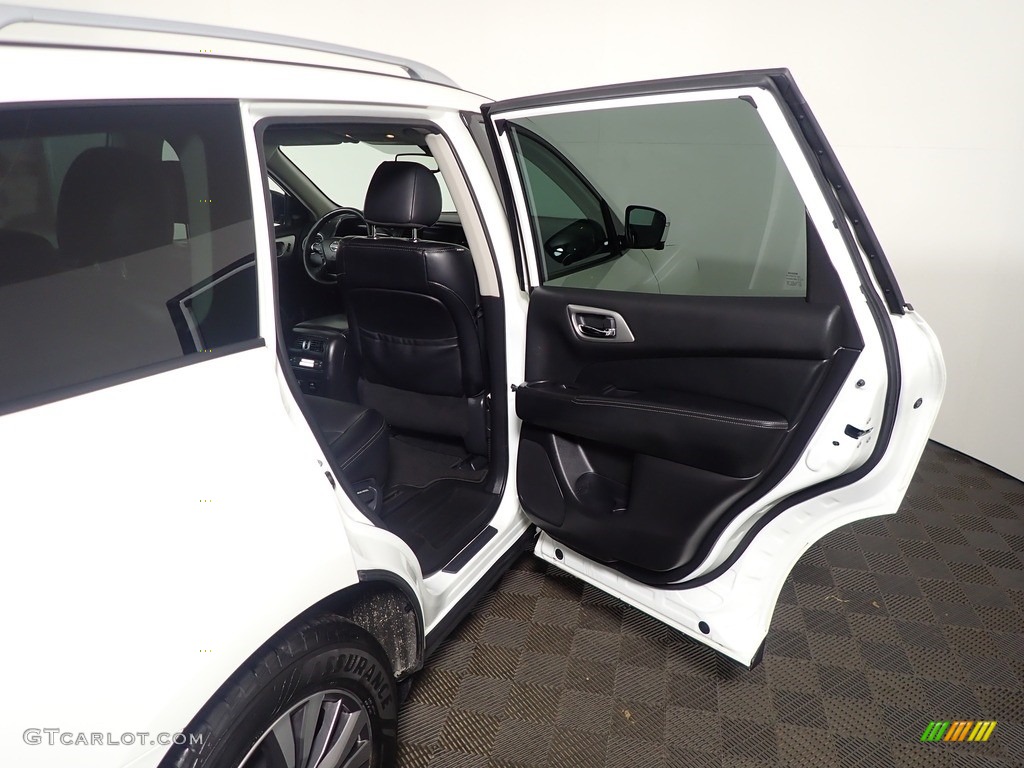 2020 Pathfinder SL 4x4 - Pearl White Tricoat / Charcoal photo #34