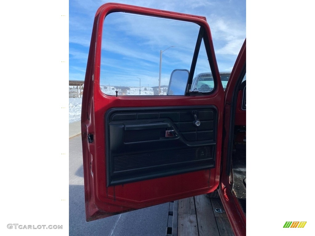 1977 Ford F250 Custom SuperCab Door Panel Photos