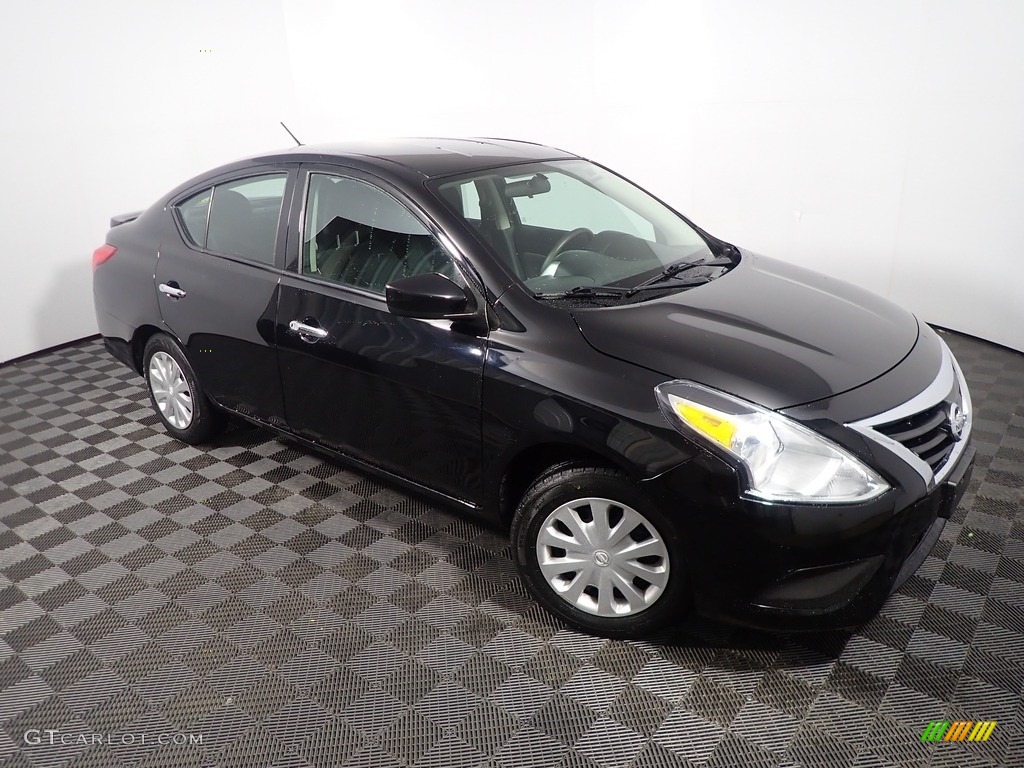 2019 Versa SV - Super Black / Charcoal photo #3