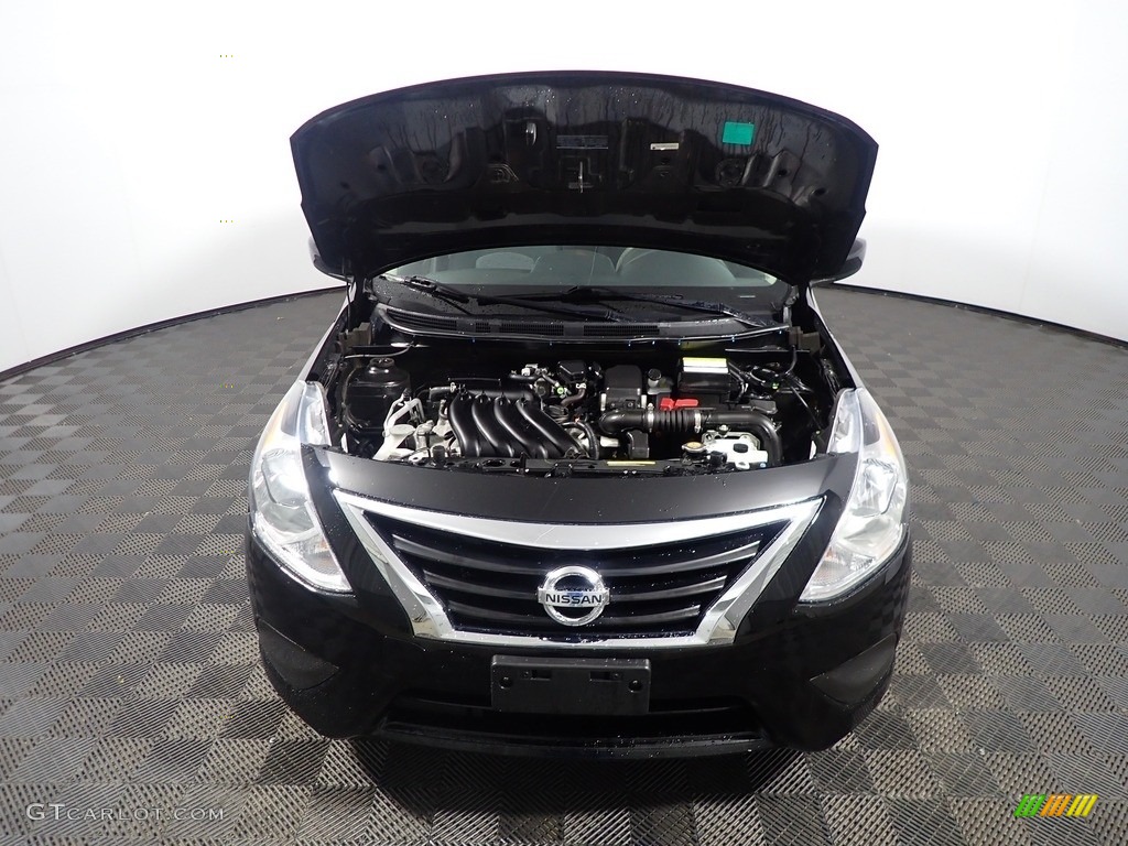 2019 Versa SV - Super Black / Charcoal photo #6