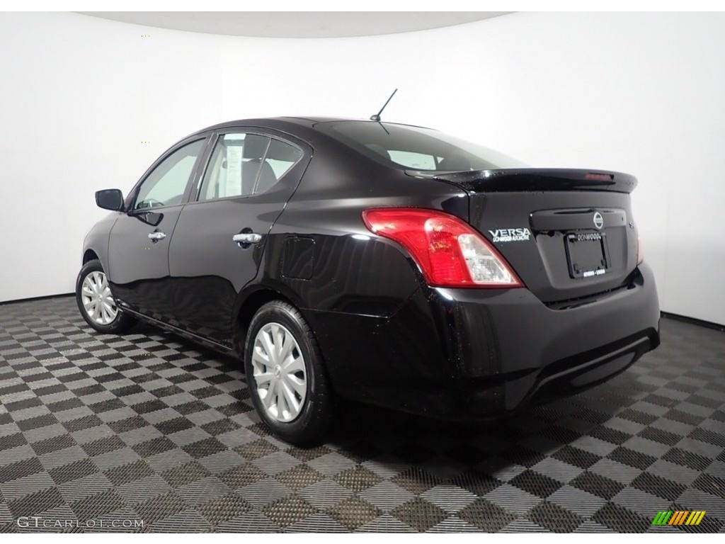 2019 Versa SV - Super Black / Charcoal photo #11