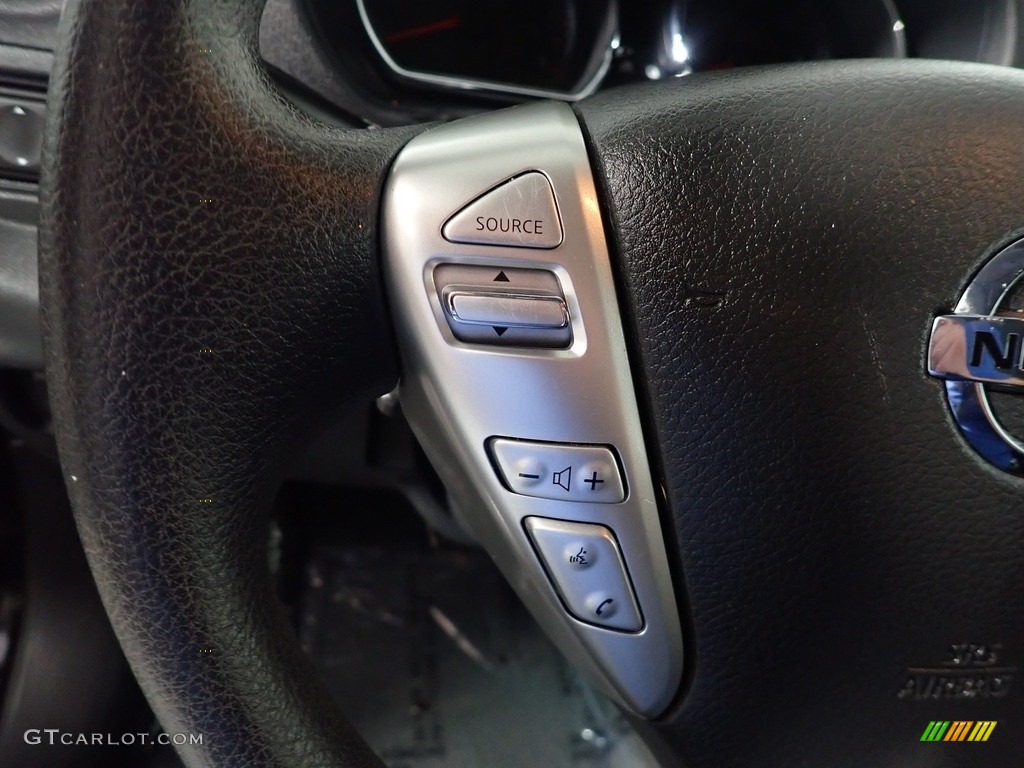2019 Versa SV - Super Black / Charcoal photo #27