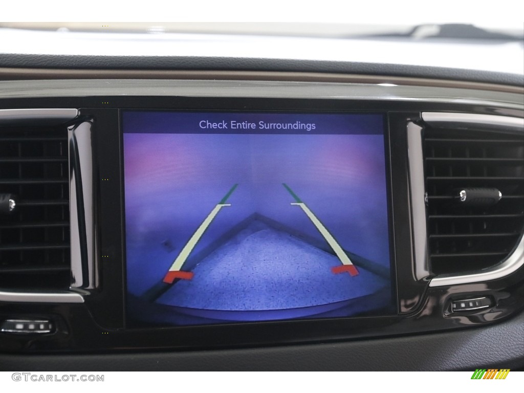 2017 Pacifica Touring L Plus - Molten Silver / Black/Alloy photo #15
