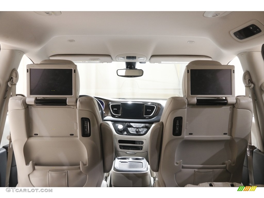 2017 Pacifica Touring L Plus - Molten Silver / Black/Alloy photo #23
