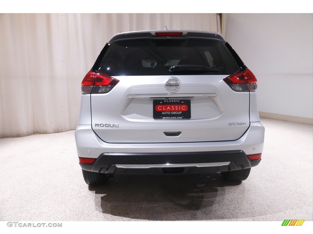 2019 Rogue SV AWD - Brilliant Silver / Charcoal photo #19