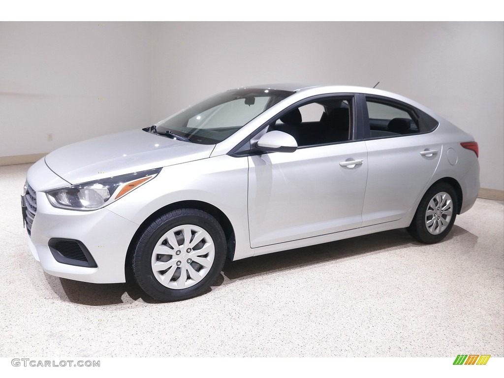 Olympus Silver 2018 Hyundai Accent SE Exterior Photo #145870522