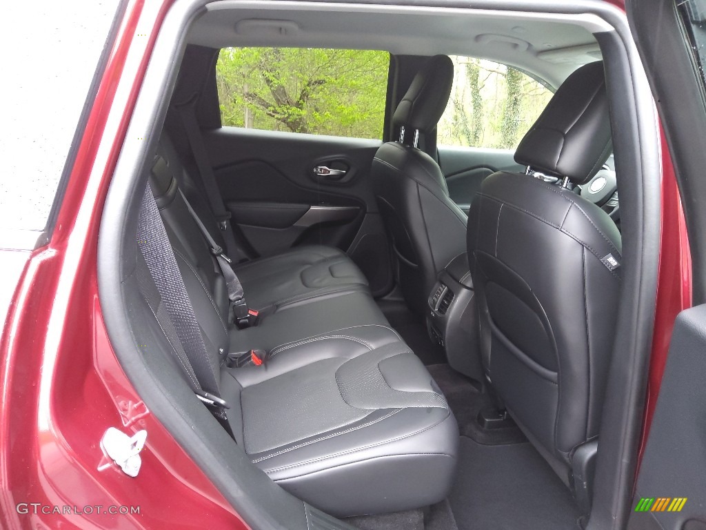 2019 Jeep Cherokee Limited Rear Seat Photos