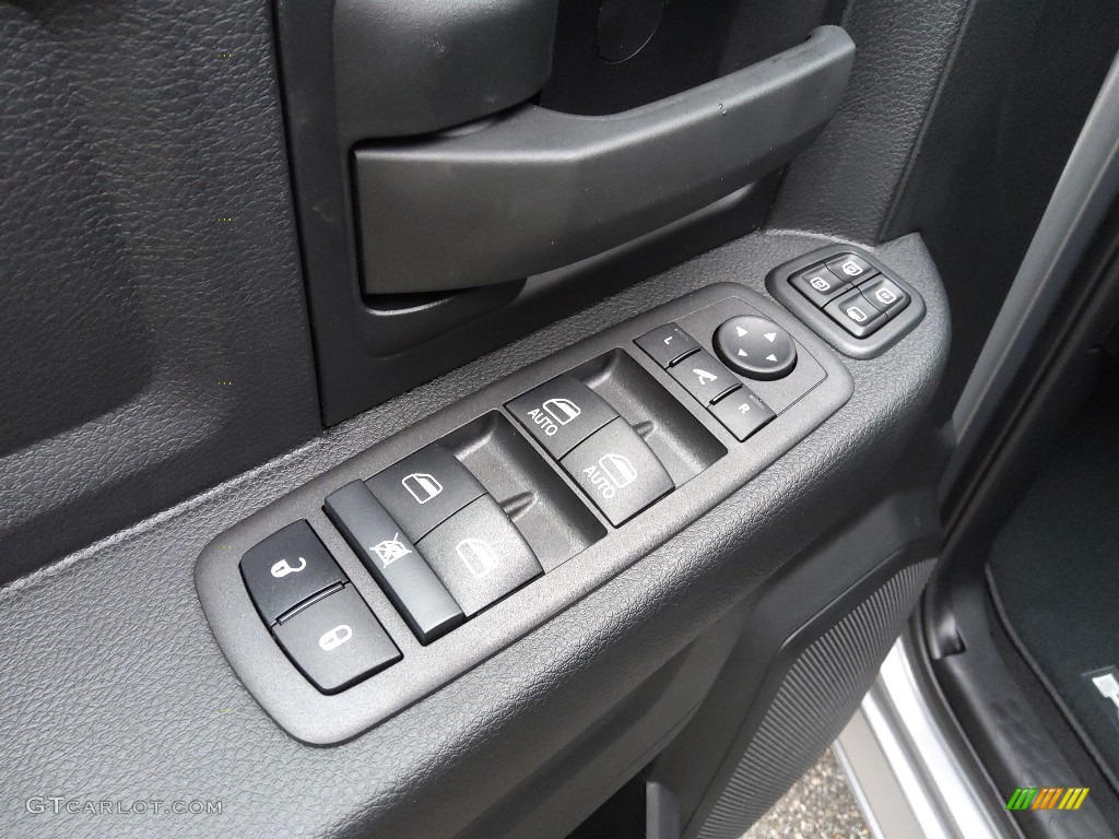 2023 3500 Tradesman Crew Cab 4x4 - Billet Silver Metallic / Black photo #12