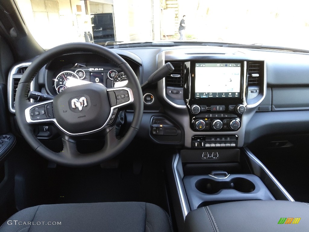 2023 3500 Big Horn Crew Cab 4x4 - Granite Crystal Metallic / Black photo #20