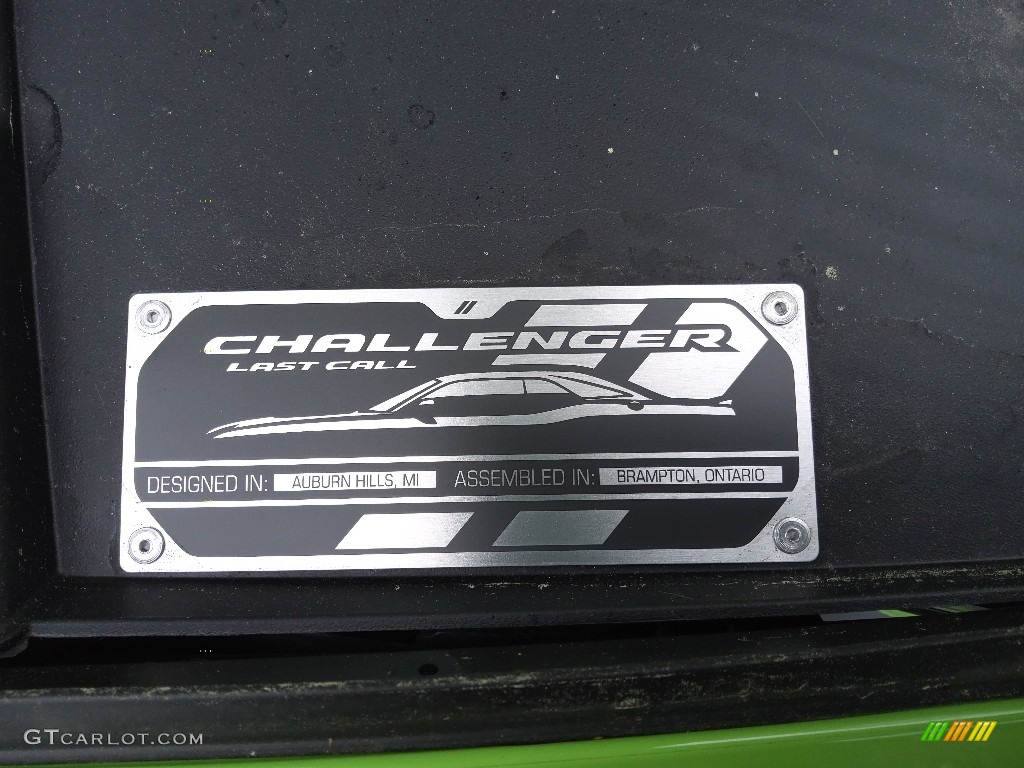 2023 Dodge Challenger R/T Shaker Marks and Logos Photos