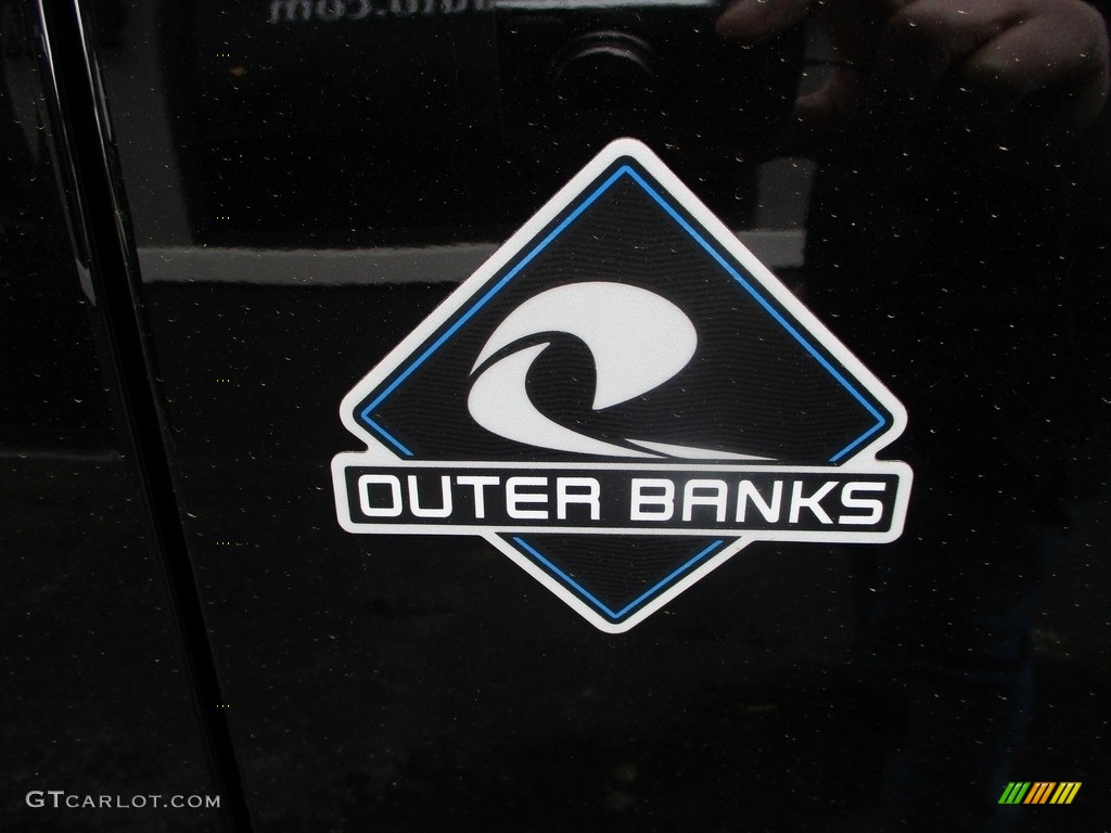 2022 Ford Bronco Outer Banks 4x4 4-Door Marks and Logos Photo #145874864