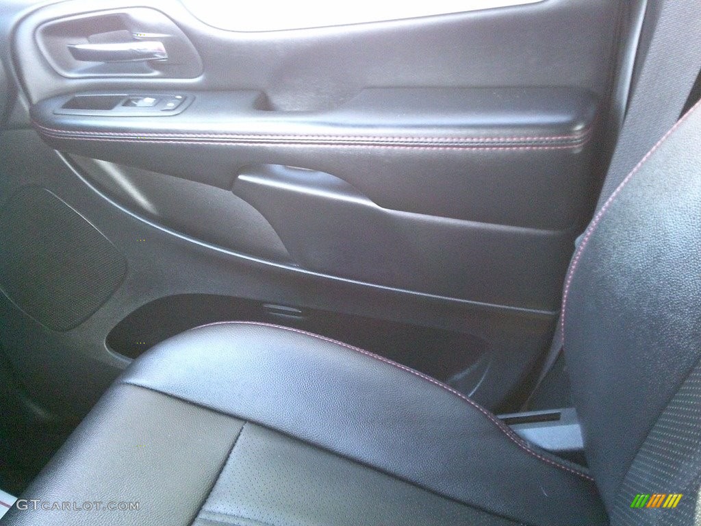 2019 Grand Caravan GT - Indigo Blue / Black photo #21