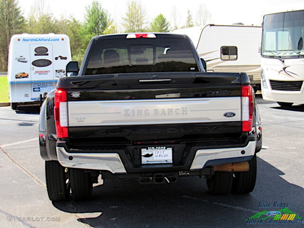 2019 F450 Super Duty King Ranch Crew Cab 4x4 - Agate Black / King Ranch Java photo #4