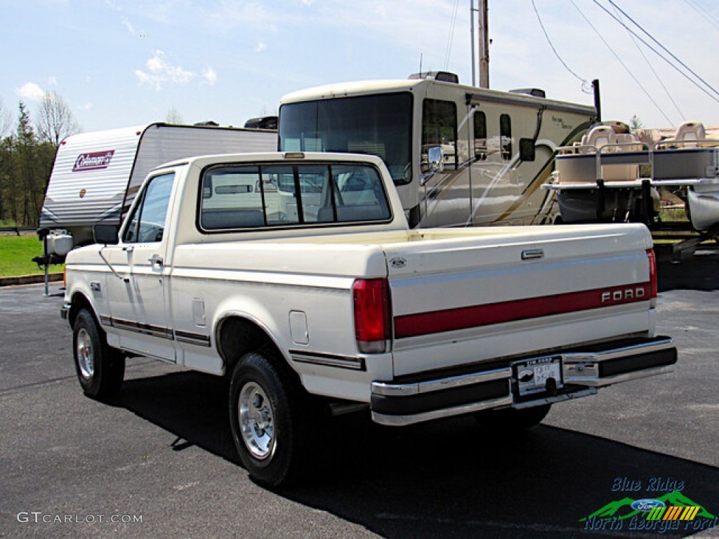 1988 F150 XLT Lariat Regular Cab 4x4 - Colonial White / Regatta Blue photo #3