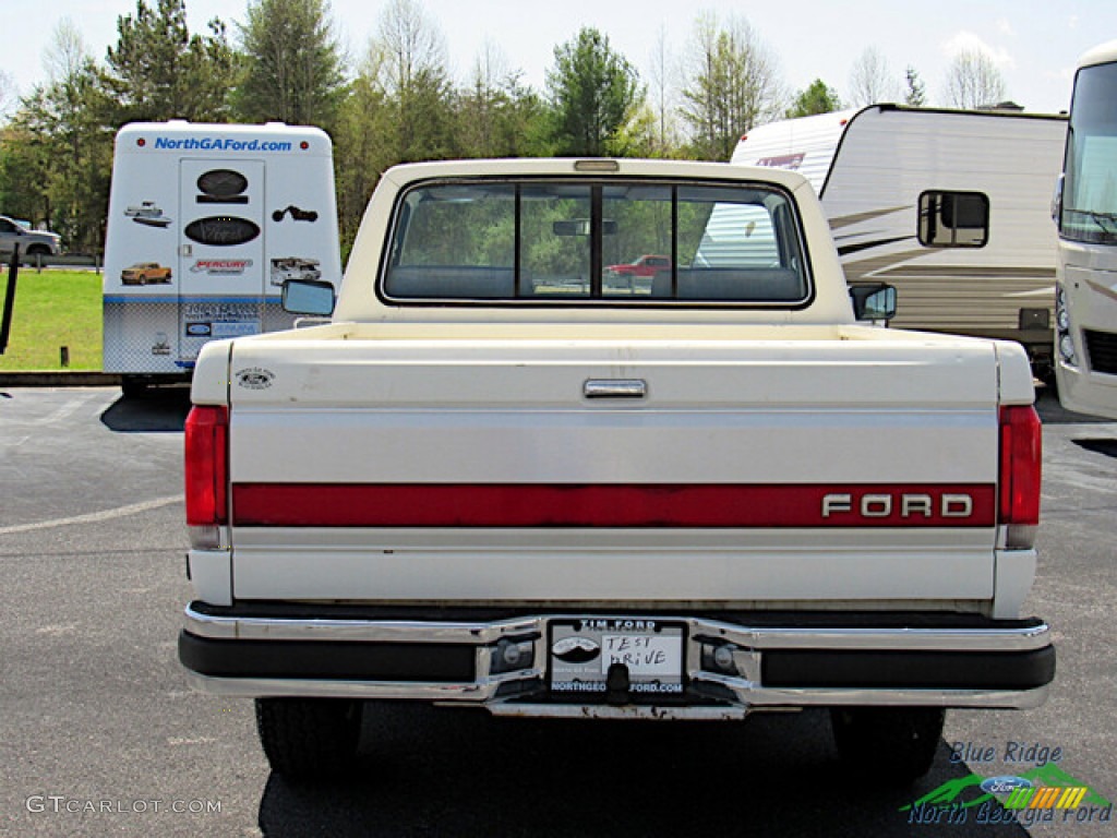 1988 F150 XLT Lariat Regular Cab 4x4 - Colonial White / Regatta Blue photo #4