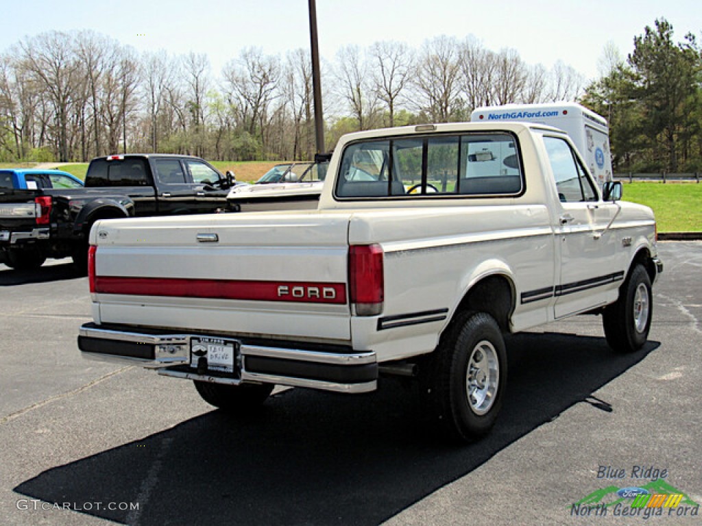1988 F150 XLT Lariat Regular Cab 4x4 - Colonial White / Regatta Blue photo #5